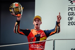 Acosta sacré Champion du Monde Moto2 - Crédit photo : Rob Gray / Polarity Photo