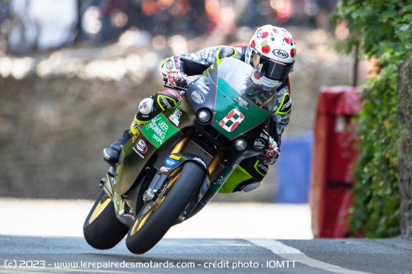 Bian, 1er français sur le podium du Tourist Trophy Bian, 1er français sur le podium du Tourist Trophy