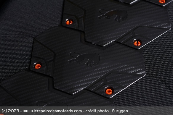 La dorsale Furygan Racing D30 est certifiée de niveau 2