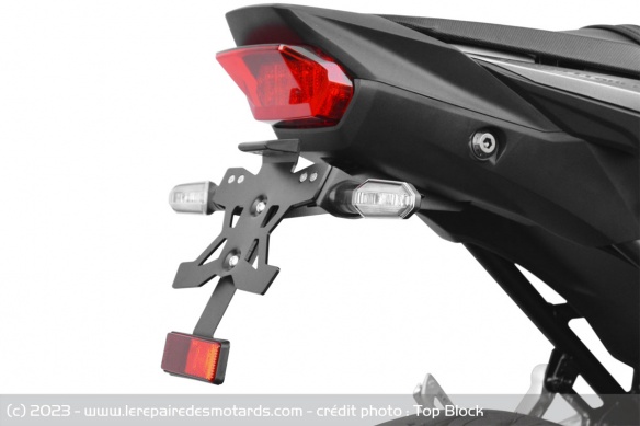 Le support de plaque position haute TBR pour Honda CB750 Hornet