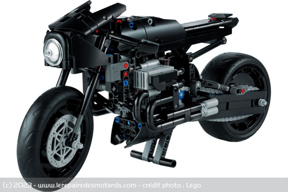 La Batcycle sera disponible le 1er mars La Batcycle sera disponible le 1er mars