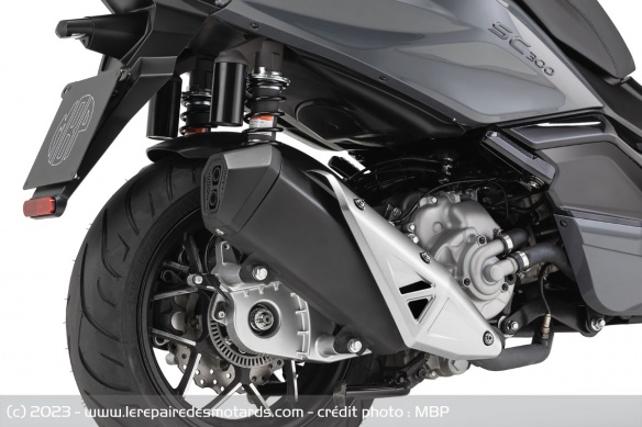 Scooter MBP SC300
