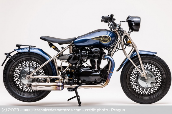 On retrouve ni plus ni moins que le twin des Kawasaki W800 On retrouve ni plus ni moins que le twin des Kawasaki W800