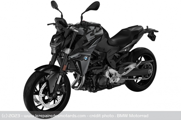 BMW F900R Triple Black