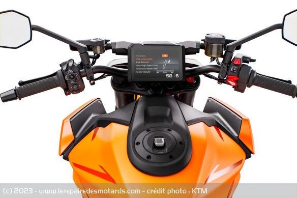 Roadster KTM 1390 Super Duke R EVO Roadster KTM 1390 Super Duke R EVO