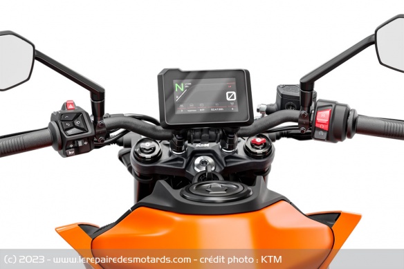 Roadster KTM 390 Duke 2024 Roadster KTM 390 Duke 2024