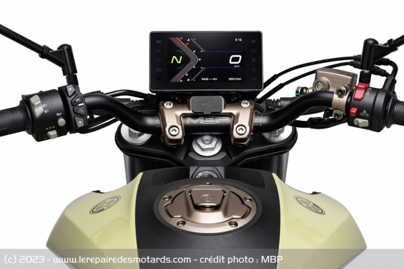 Roadster MBP N300