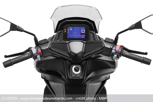 Scooter MBP SC300