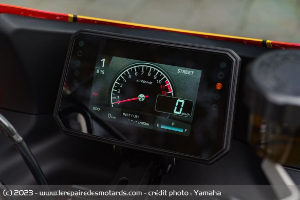 Le compteur TFT de la Yamaha XSR900 GP Le compteur TFT de la Yamaha XSR900 GP