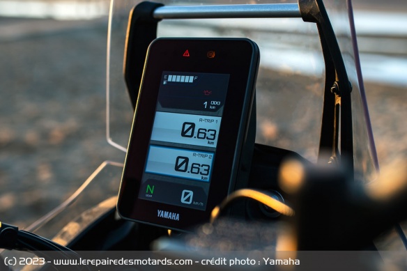 Le compteur TFT de la Yamaha Ténéré 700 World Rally