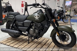 Cruiser UM Renegade Commando 300