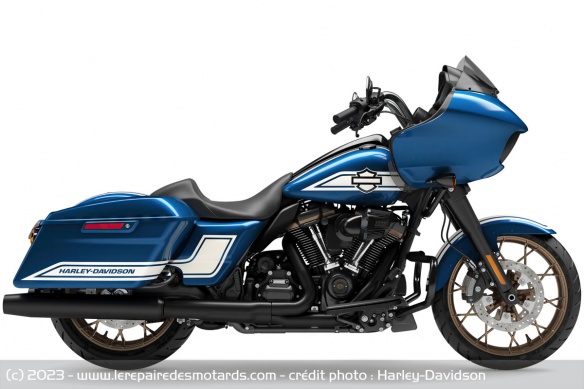 Harley-Davidson Road Glide ST Fast Johnnie