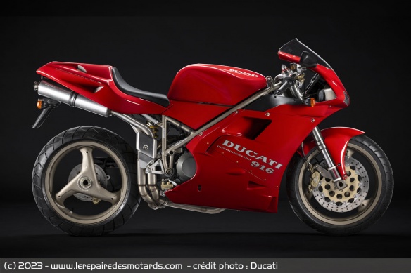 Ducati 916