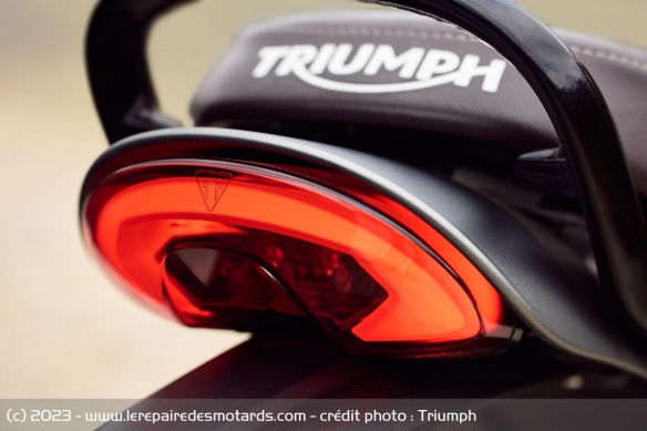 Feu arrière de la Triumph Scrambler 400X