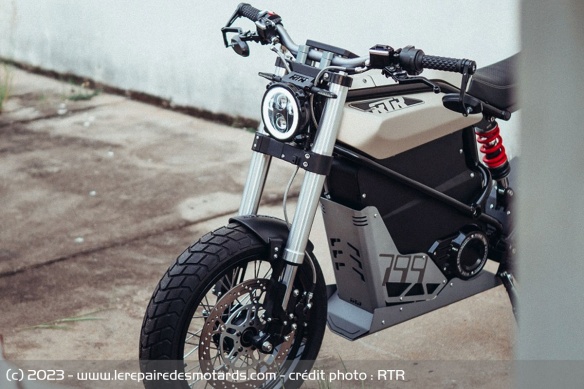 Scrambler électrique RTR 799e