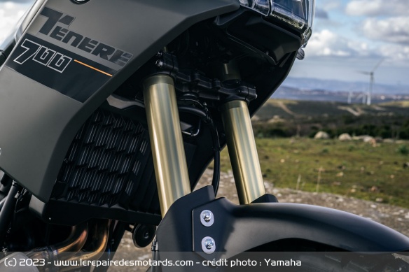 La fourche KYB perd 20 mm de débattement