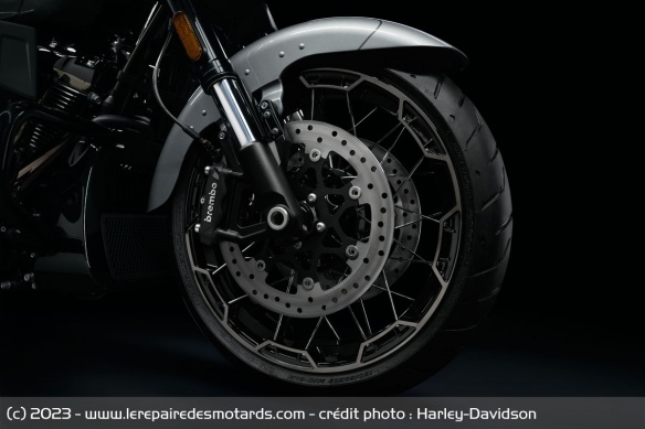 La CVO Street Glide reçoit des étriers radiaux Brembo