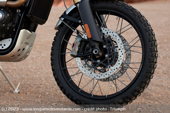 Les freins avant de la Triumph Scrambler 1200 XE 2024 Les freins avant de la Triumph Scrambler 1200 XE 2024