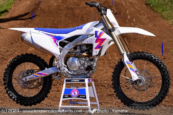 La Yamaha YZ450F Edition 50e anniversaire La Yamaha YZ450F Edition 50e anniversaire