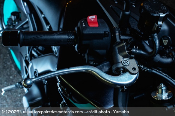 La MT-09 reçoit un maitre-cylindre radial Brembo