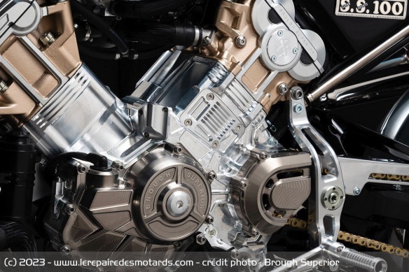 Le V-Twin Brough Superior avec ses carters en aluminium massif Le V-Twin Brough Superior avec ses carters en aluminium massif