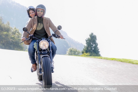 Le Spirit Scrambler étant un cyclomoteur, il se limite à une vitesse de 45 km/h Le Spirit Scrambler étant un cyclomoteur, il se limite à une vitesse de 45 km/h