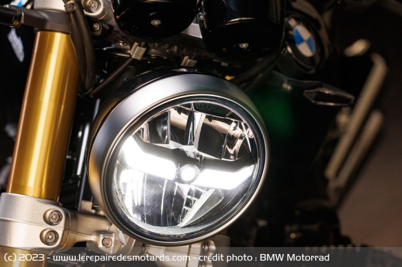 Phare avant de la BMW R 12 nineT