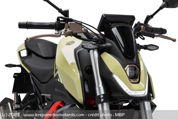 Roadster MBP N300