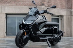Prépa BMW CE 04 100 Years