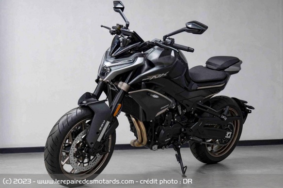 La future CFMoto 800 NK La future CFMoto 800 NK