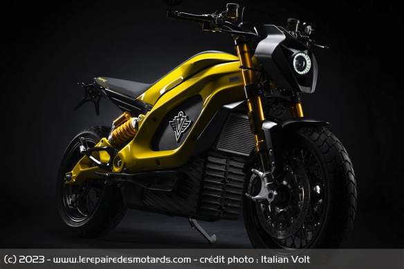 Italian Volt Lacama Biposto Italian Volt Lacama Biposto
