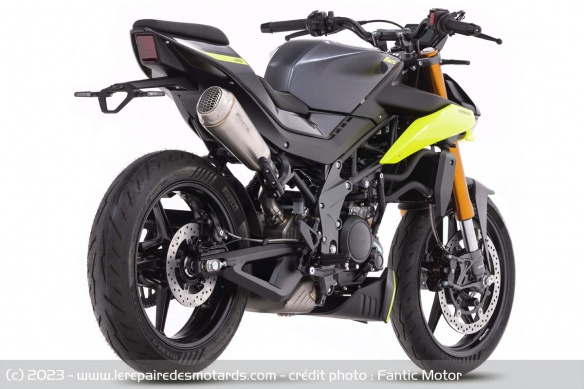Roadster Fantic Stealth 125 Roadster Fantic Stealth 125