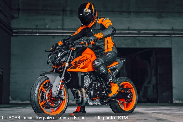 Roadster KTM 990 Duke Roadster KTM 990 Duke