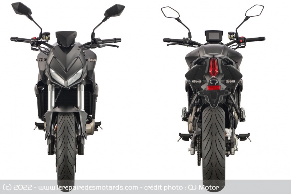 Roadster QJ Motor SRK700 Roadster QJ Motor SRK700
