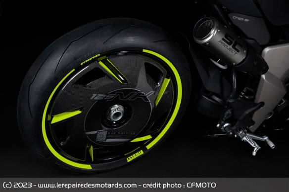 Roadster CFMOTO 125NK Concept