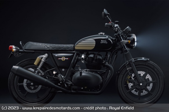 Royal Enfield Interceptor 650 Black Edition Black Ray Royal Enfield Interceptor 650 Black Edition Black Ray