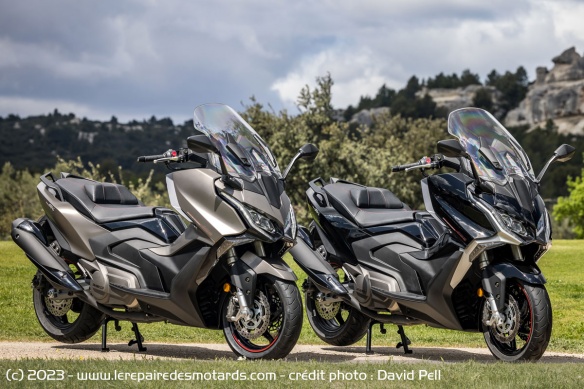 Le Kymco AK Premium s'affiche à 10.999 euros pour son lancement Le Kymco AK Premium s'affiche à 10.999 euros pour son lancement