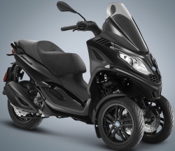 Piaggio MP3 300 HPE Deep Black