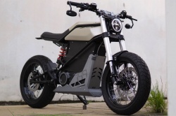 Scrambler électrique RTR 799e
