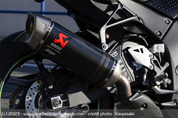 Sportive Kawasaki ZX-10RR Winter Test