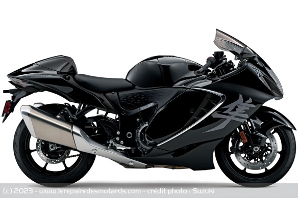 Sportive Suzuki Hayabusa 2023 Glass Sparkle Black / Metallic Mat Black N°2 Sportive Suzuki Hayabusa 2023 Glass Sparkle Black / Metallic Mat Black N°2
