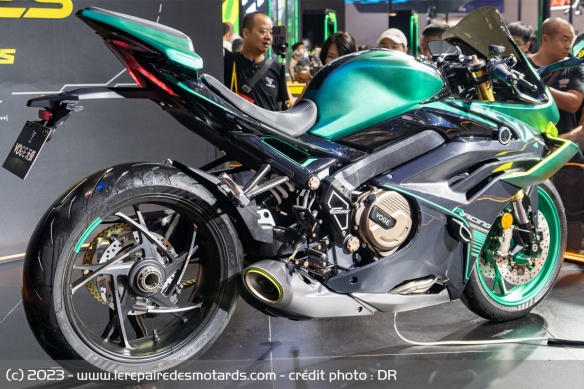 La RR 666 S revendique une vitesse de pointe de 240 km/h La RR 666 S revendique une vitesse de pointe de 240 km/h