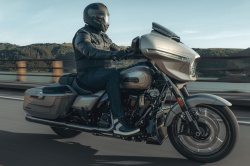 Tourer Harley-Davidson CVO Street Glide