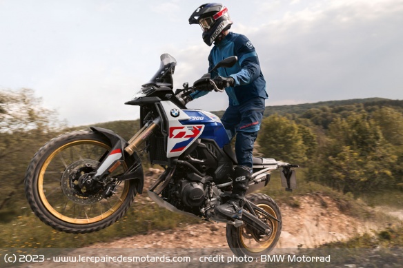 La F 900 GS affiche 14 kg de moins que la précédente F 850 GS La F 900 GS affiche 14 kg de moins que la précédente F 850 GS