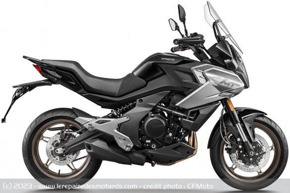 La CFMoto 700 MT sera disponible courant juillet La CFMoto 700 MT sera disponible courant juillet