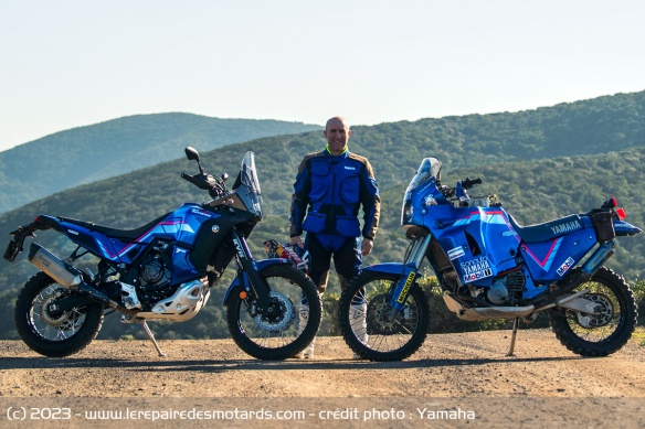 Stéphane Peterhansel avec la Ténéré 700 World Rally et sa moto de 1993