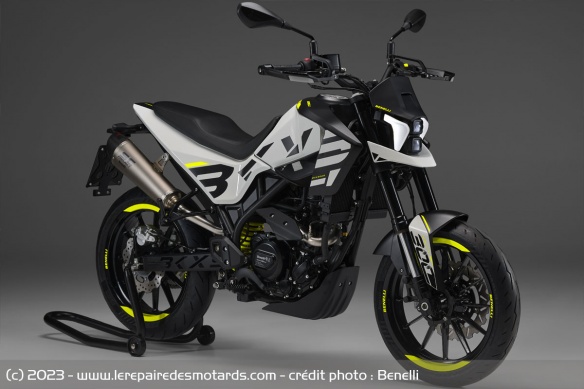 Trail Benelli BKX 300 S Trail Benelli BKX 300 S
