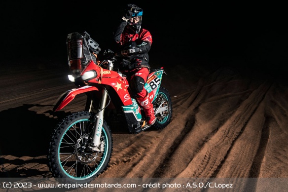 Fang Mingji sur la 450Rally Fang Mingji sur la 450Rally