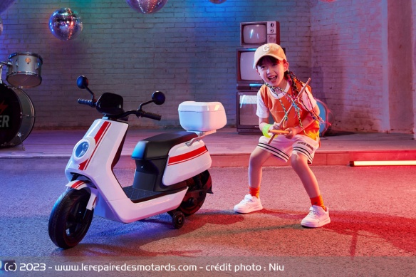 Le Niu NQi Mini