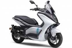 Le scooter électrique Yamaha E01 se précise
